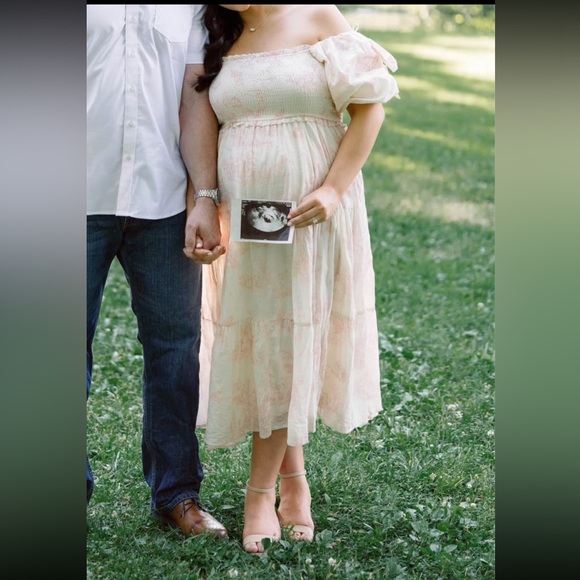 Elegant Cream Floral Dress - Picture 2 of 2